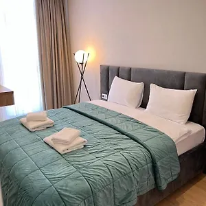 https://holiday-lux-tower.batumihotels.net