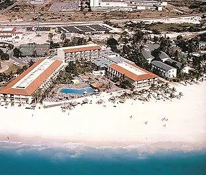 aruba-beach-club.comcaribbean.com/