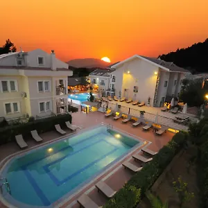 sea-breeze-hotel-and-apartments.aegeanhotels.net/