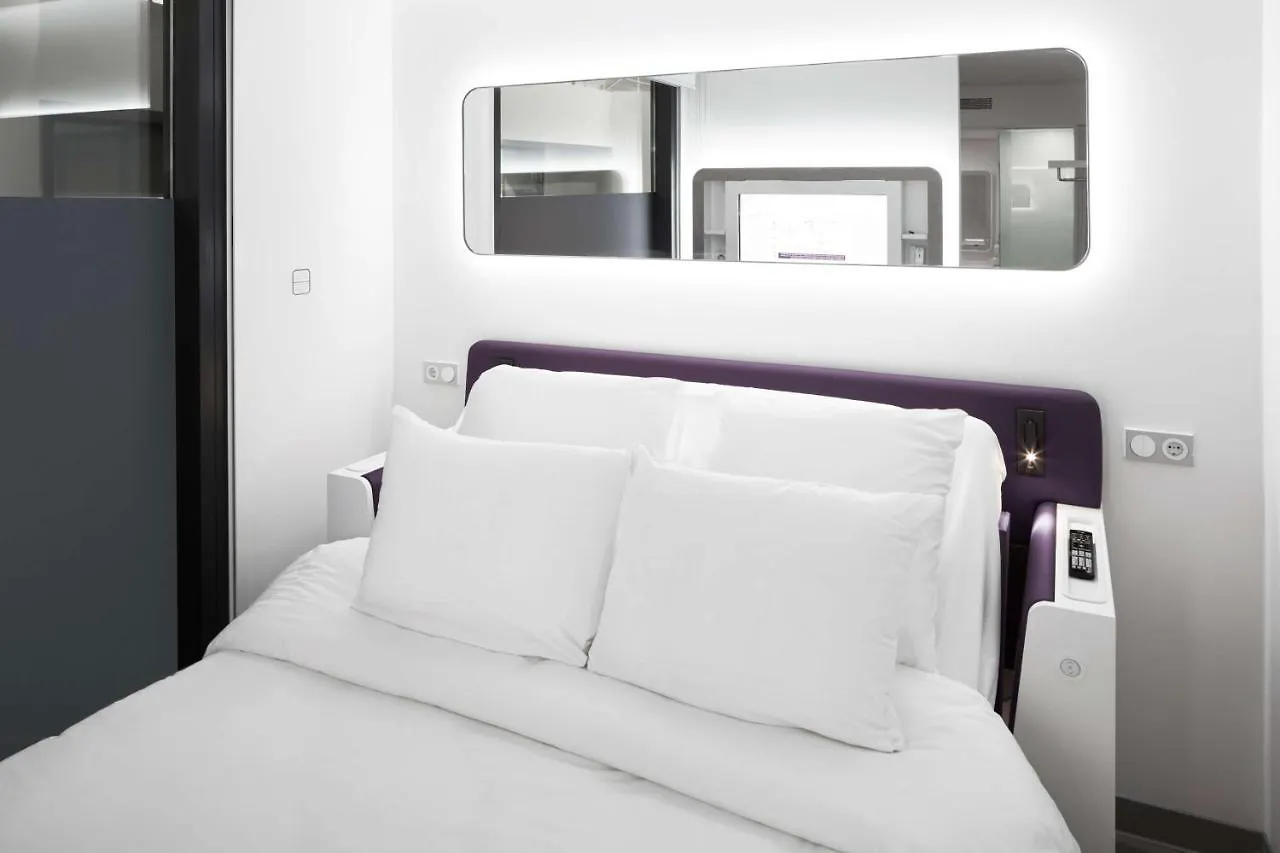 Hotel Yotelair Istanbul Airport, Duty Free - International Transit Area