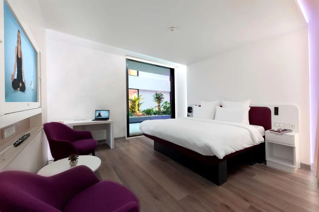 Yotelair Istanbul Airport, Duty Free - International Transit Area Tyrkiet